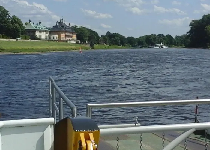 Dresden-entspannung-natur-trifft-2-staedte-am-fluss *